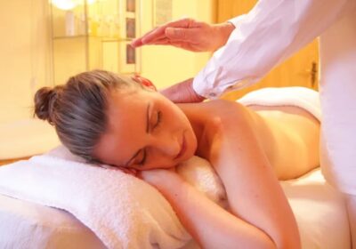 Maximize Business Travel: All-in-One Relaxation with Business Trip Massage