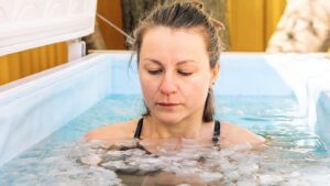 Ice Bath for Recovery – Complete Guide to Benefits, Techniques, and Safety
