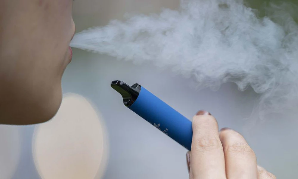 How does a prefilled rechargeable vape system get started?