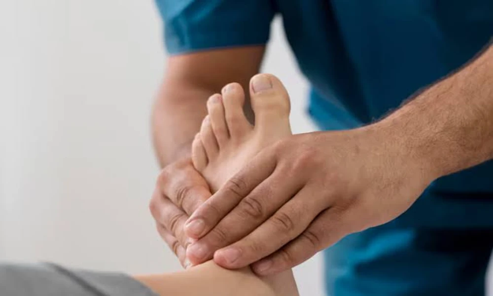 Diabetic Neuropathy Treatment in Ayurveda: Managing Nerve Symptoms and Blood Sugar Together